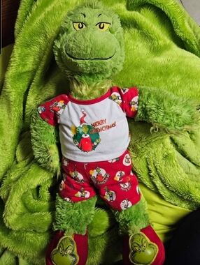Grinch Build-A-Bear with pyjamas and slippers (2012)